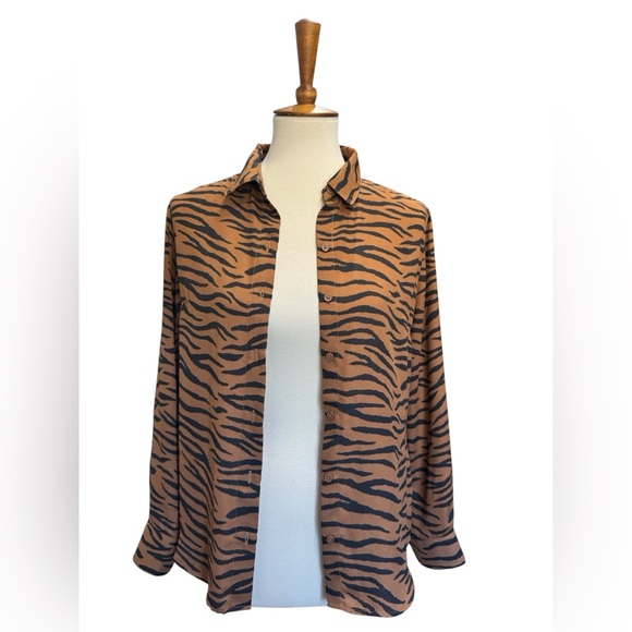 Banana Republic Tops - Banana Republic Tan and Black Relaxed Button Down Blouse #129